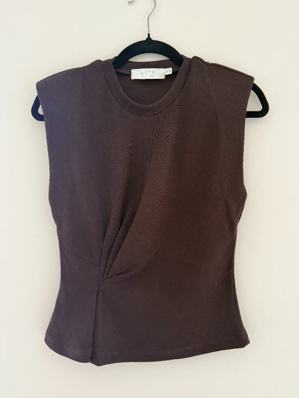 ASTR The Label Brown Asymmetric Shoulder Pad Top Chic